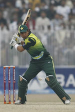 Khurram Manzoor plays a pull shot