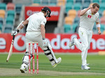 Peter Siddle claims Kane Williamson in the first over